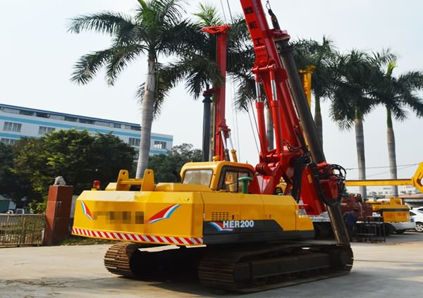 <a href=/rotary-drilling-rig.html target='_blank'>旋挖鉆機(jī)</a>