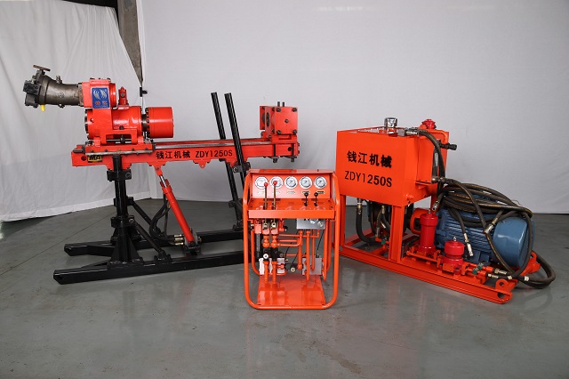 ZDY-3200S 型全<a href=/Hydraulic-rig.html target='_blank'>液壓鉆機(jī)</a>